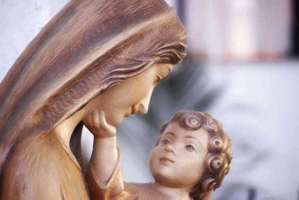 Maria… Nos ensina a ser misericórdia