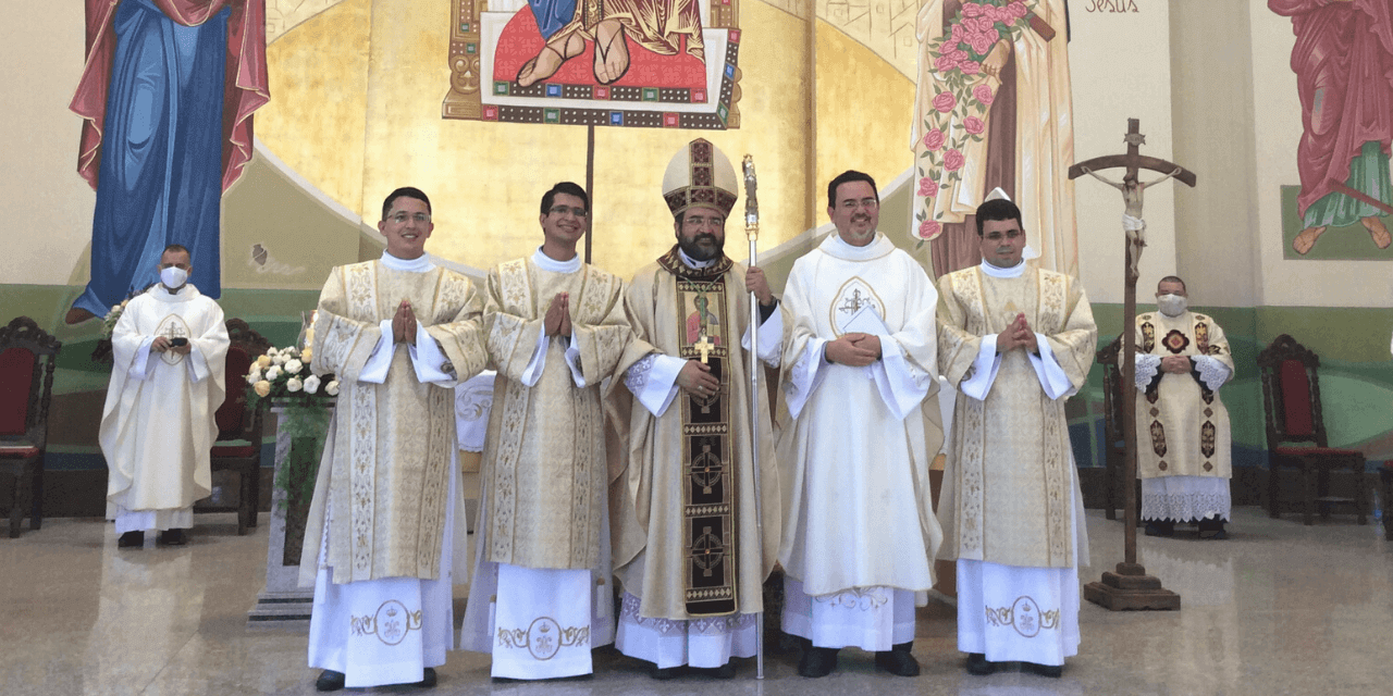 Diocese de Uruaçu acolhe três novos diáconos