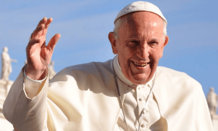 Papa: A fé não é “coisa de velho”, merece respeito e honra