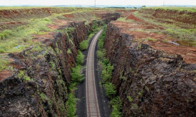 Governo leiloa hoje trecho de ferrovia na Bahia