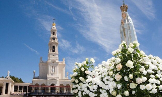Terço de 13 de maio no Santuário de Nossa Senhora de Fátima