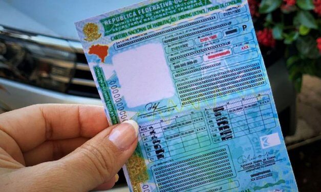 Carteira Nacional de Habilitação tem novo modelo a partir de hoje