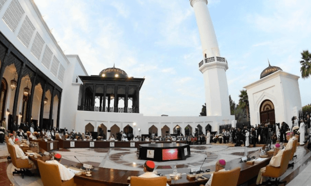Cardeal Ayuso: o mundo precisa do diálogo inter-religioso para a paz
