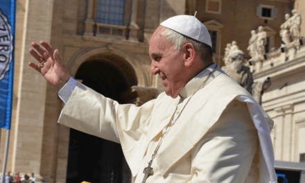 O Papa: não se anuncia o Evangelho parado, na escrivaninha ou no computador
