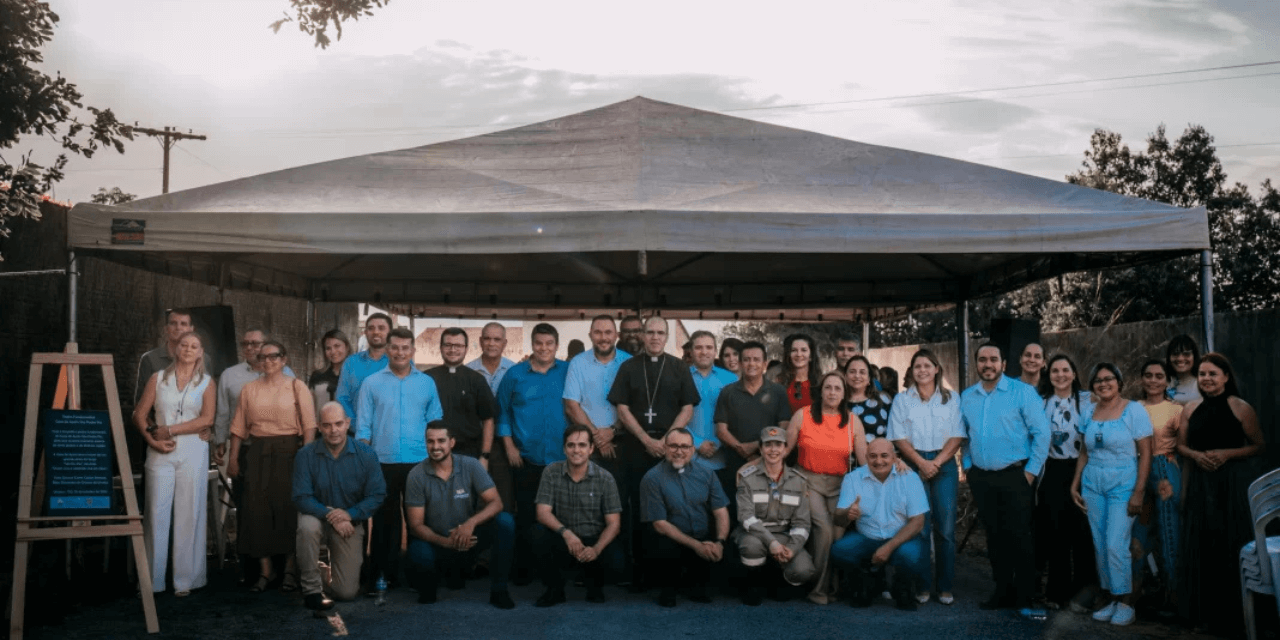 Lançamento da Pedra Fundamental da Casa de Apoio São Padre Pio, em Uruaçu-GO