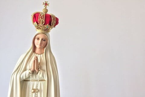 O Rosário é contemplar com Maria o Rosto de Cristo