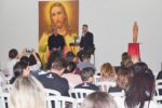 Não fazer turismo espiritual na Igreja, mas viver como irmãos, disse Papa Francisco na Audiência