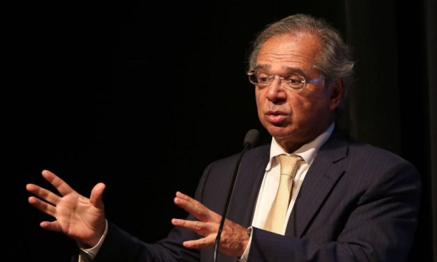 Guedes diz que pode isentar de imposto produtos médicos e hospitalares