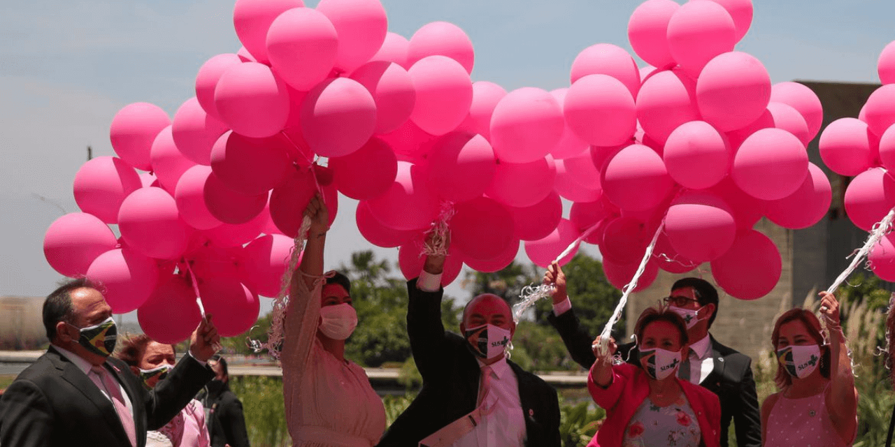Campanha Outubro Rosa incentiva detecção precoce do câncer de mama