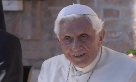 Morre Bento XVI, “humilde trabalhador na vinha do Senhor”