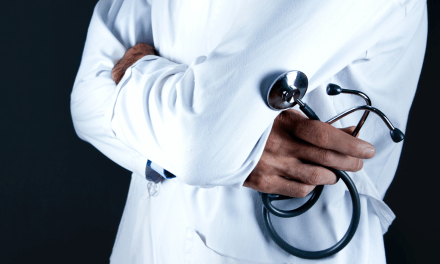 Médicos: nossa vocação é cuidar do paciente para além da doença